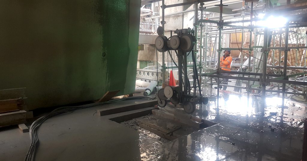 https://www.360concretecutting.co.nz/wp-content/uploads/dia-core-floor-removeal-3-1024x540.jpg